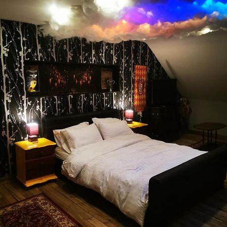 Self Catering Guesthouse Suite With Hot Tub Option พอร์ตลอยส์ ภายนอก รูปภาพ